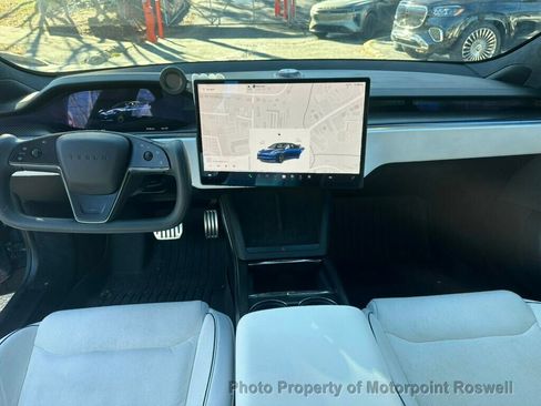 Used 2022 Tesla Model S Plaid image 15