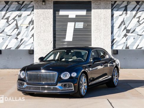 Used 2020 Bentley Flying Spur W12 image 7