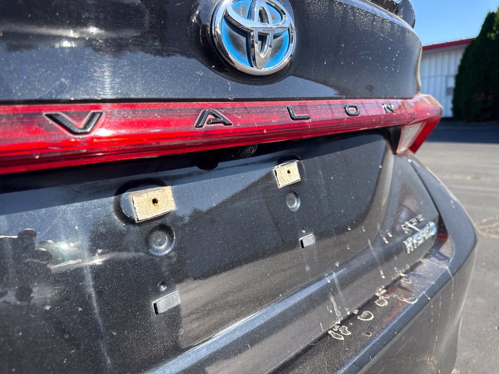 Used 2021 Toyota Avalon XSE FWD image 21
