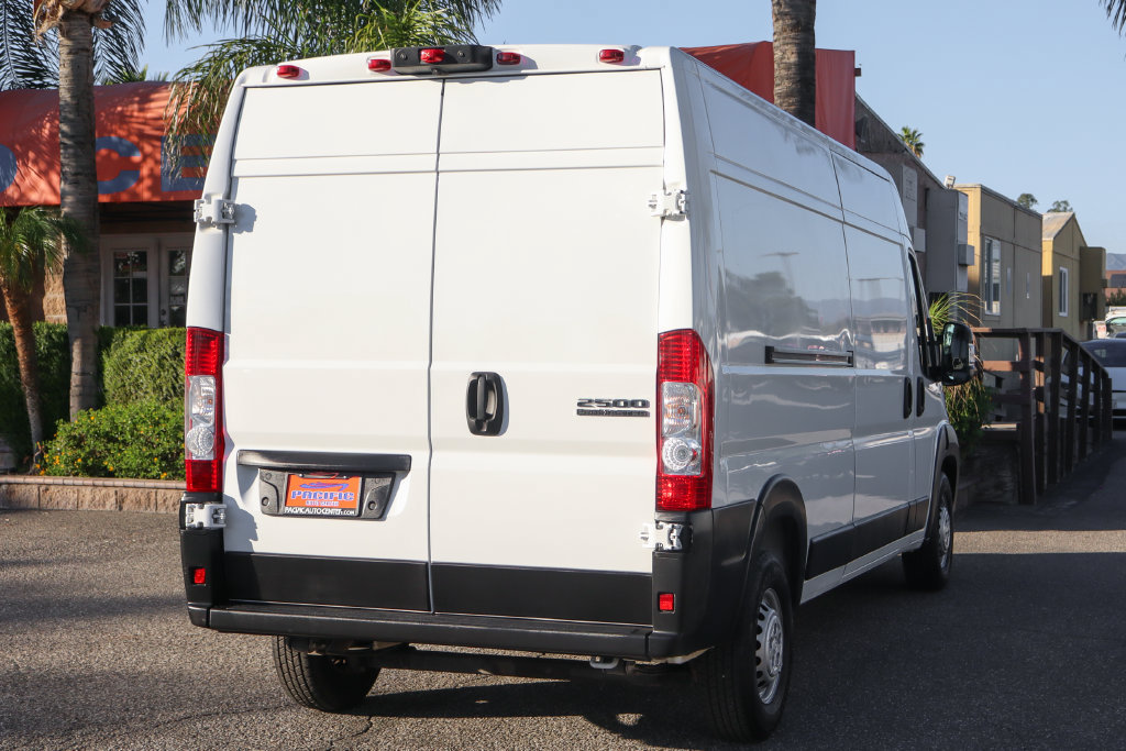 Used 2025 RAM ProMaster 2500 w/ Convenience Group FWD image 9