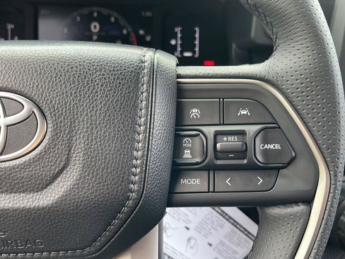 New 2026 Toyota 4Runner SR5 AWD/4WD image 37