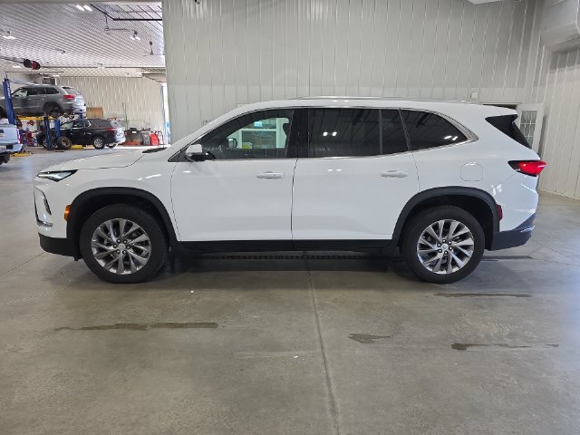 Used 2026 Buick Enclave Preferred AWD/4WD image 5