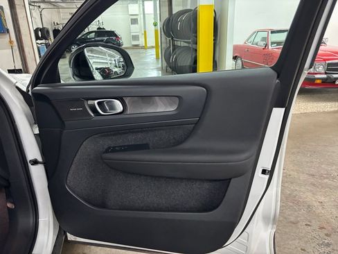 Used 2023 Volvo C40 P8 Recharge Ultimate AWD/4WD image 20
