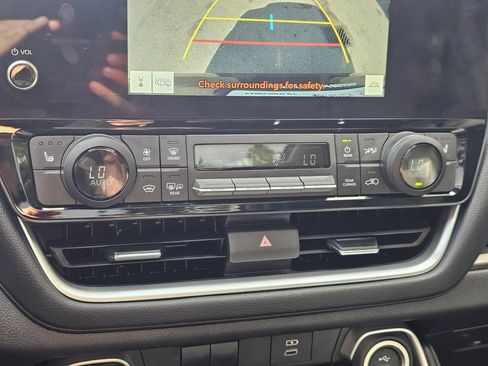 Used 2025 Toyota Grand Highlander AWD Hybrid image 34