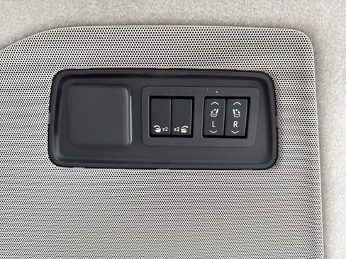 New 2026 Cadillac Escalade Platinum Sport w/ LPO, ONYX Package AWD/4WD image 46