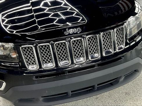 Used 2015 Jeep Compass High Altitude FWD image 31