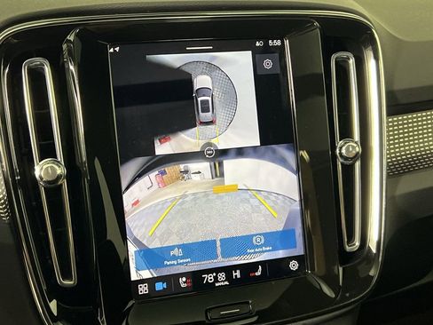 Certified 2025 Volvo XC40 B5 Plus image 22