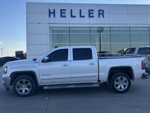 Used 2018 GMC Sierra 1500 SLT image 3