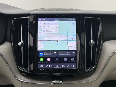 Certified 2023 Volvo XC60 B5 Plus w/ Climate Package FWD image 17