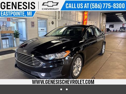 Used 2020 Ford Fusion SE FWD image 1