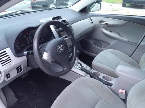 Used 2013 Toyota Corolla LE Special Edition image 12