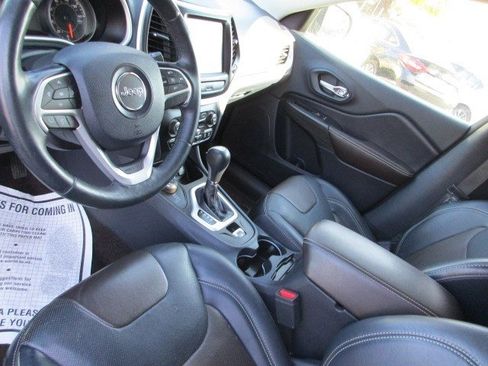 Used 2016 Jeep Cherokee Limited w/ Luxury Group AWD/4WD image 13