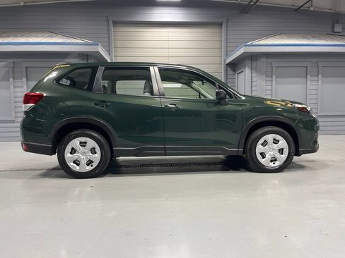 Used 2023 Subaru Forester AWD/4WD image 8