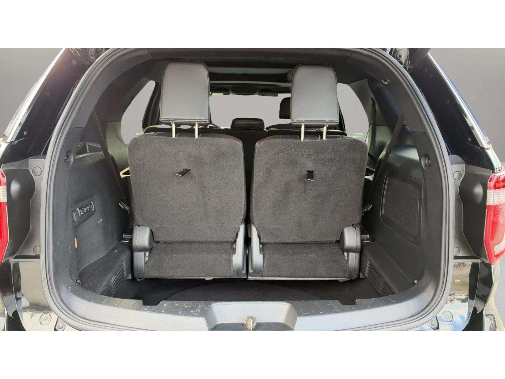 Used 2017 Ford Explorer Sport AWD/4WD image 9