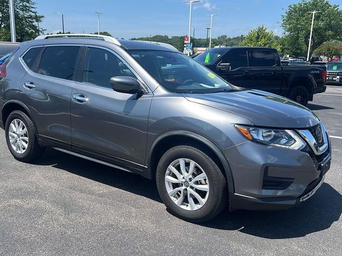 Used 2020 Nissan Rogue SV AWD/4WD image 2
