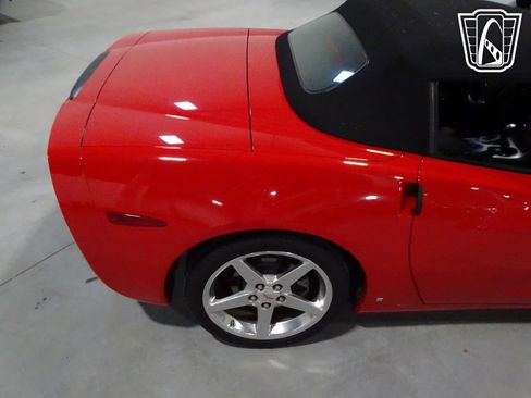 Used 2006 Chevrolet Corvette Convertible w/ Preferred Equipment Group image 35