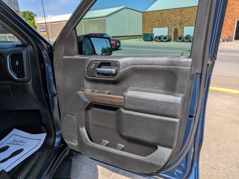 Used 2020 Chevrolet Silverado 1500 LT w/ Convenience Package AWD/4WD image 23