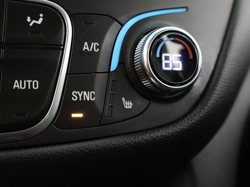 Used 2020 Chevrolet Equinox LT w/ Driver Convenience Package image 47