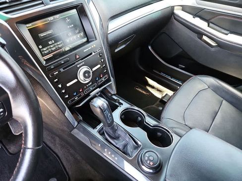 Used 2016 Ford Explorer Sport w/ Equipment Group 401A AWD/4WD image 24