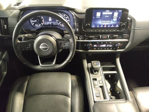 Used 2022 Nissan Pathfinder SL FWD image 22