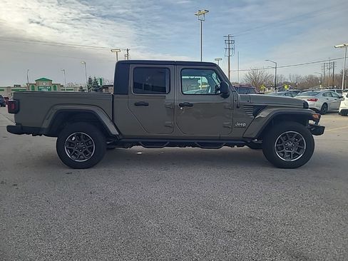 Used 2020 Jeep Gladiator Overland image 7