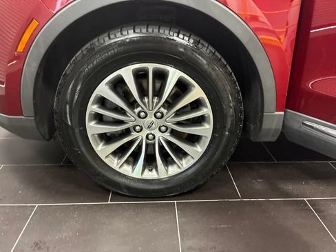 Used 2017 Lincoln MKX Select w/ Select Plus Package FWD image 28