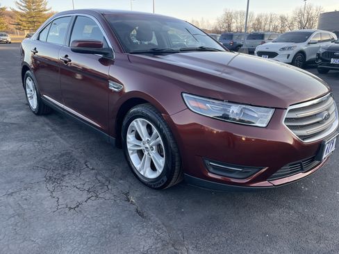 Used 2016 Ford Taurus SEL image 7