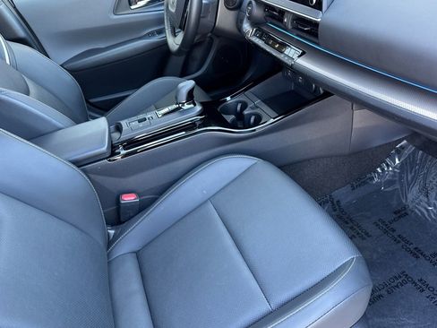 Used 2024 Toyota Prius XLE FWD image 16
