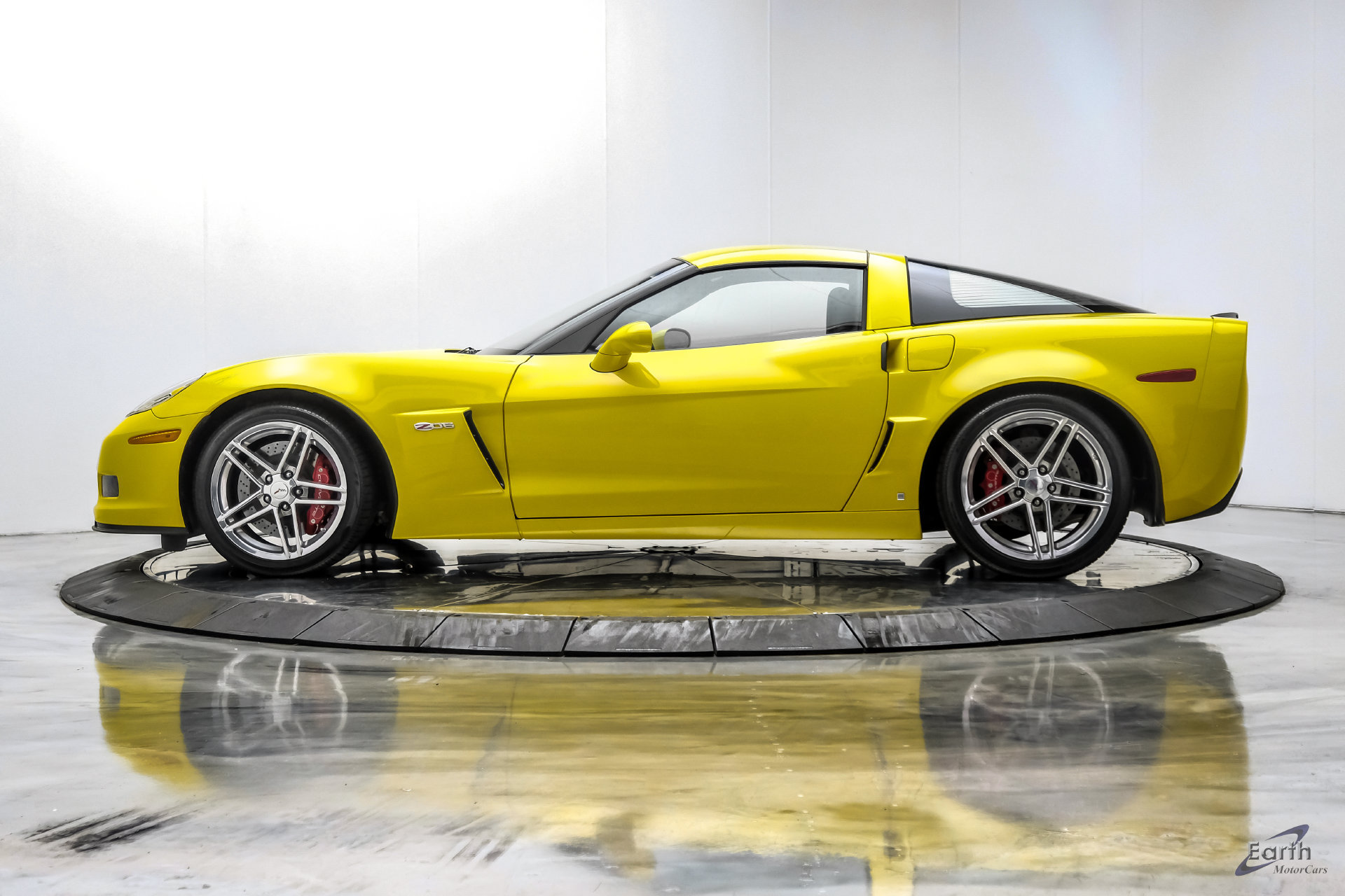 Used 2007 Chevrolet Corvette Z06 w/ Preferred Equipment Group RWD image 7