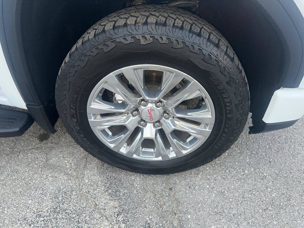 Used 2022 GMC Sierra 1500 Denali AWD/4WD image 3