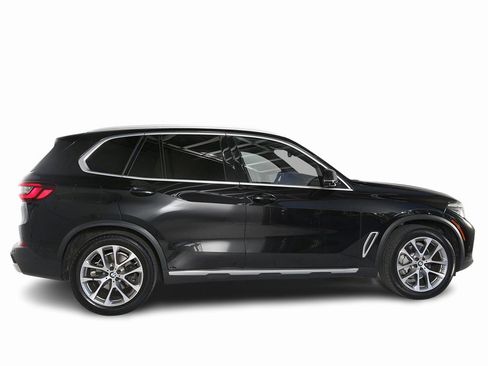 Used 2022 BMW X5 xDrive40i w/ Parking Assistance Package image 10