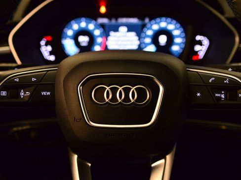 Certified 2023 Audi Q3 2.0T Premium w/ Black Optic Sport Package image 30