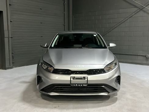 Used 2023 Kia Forte LXS FWD image 2