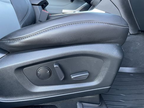 Used 2023 Ford Explorer XLT w/ Equipment Group 202A image 36