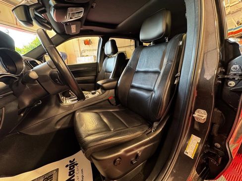 Used 2020 Jeep Grand Cherokee Limited image 16