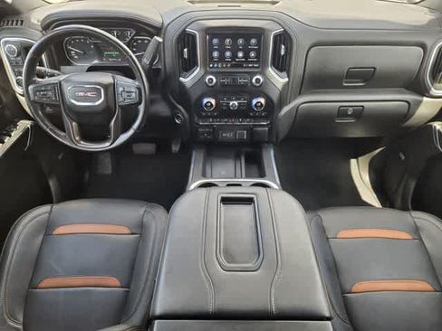 Used 2021 GMC Sierra 1500 AT4 w/ AT4 Preferred Package AWD/4WD image 9