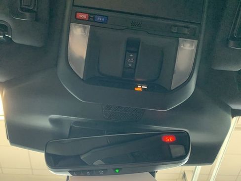 Certified 2025 Subaru Forester Premium w/ Convenience Package #1 image 9