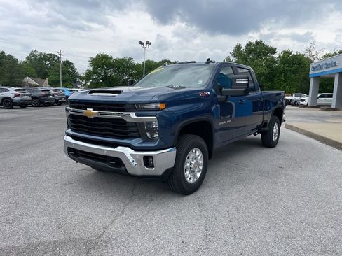 New 2026 Chevrolet Silverado 2500 LT w/ True North Edition AWD/4WD image 3