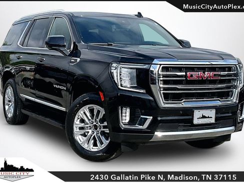 Used 2024 GMC Yukon SLT AWD/4WD image 1