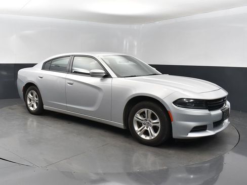 Used 2022 Dodge Charger SXT RWD image 7