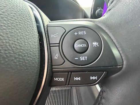 Used 2025 Toyota RAV4 XSE AWD/4WD image 17