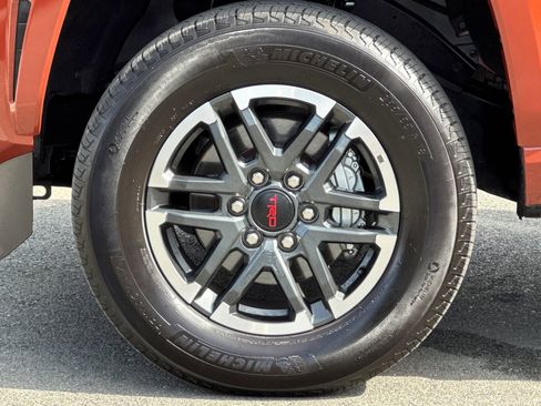 Certified 2025 Toyota Tacoma TRD Sport w/ TRD Sport Upgrade Package image 10