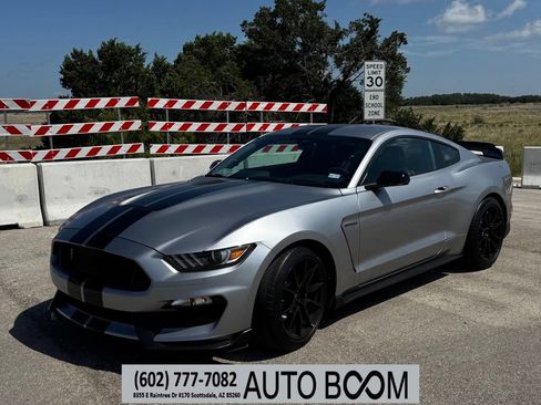 Used 2020 Ford Mustang Shelby GT350 w/ Technology Package RWD image 1