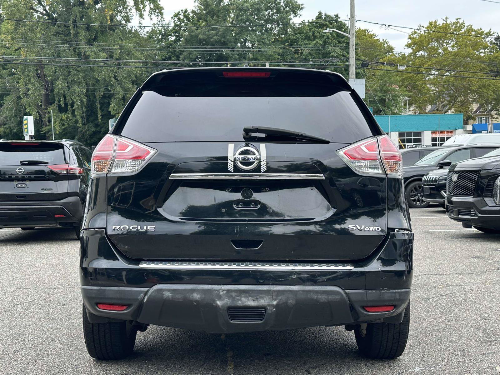 Used 2015 Nissan Rogue SV AWD/4WD image 4