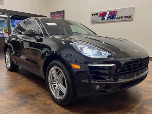 Used 2015 Porsche Macan S AWD/4WD image 3