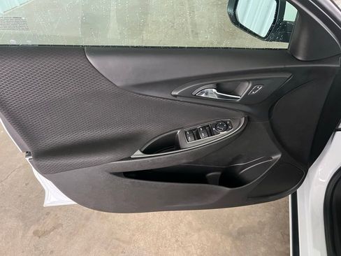 Used 2023 Chevrolet Malibu LT image 8