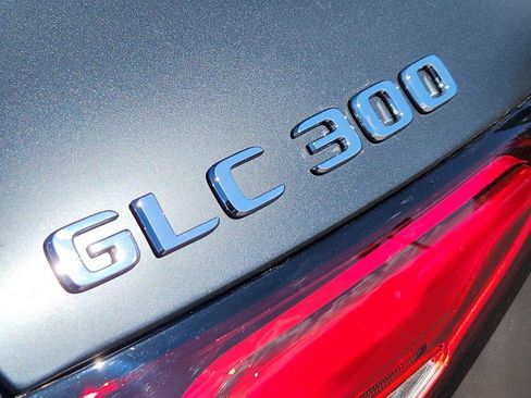 New 2026 Mercedes-Benz GLC 300 4MATIC image 11