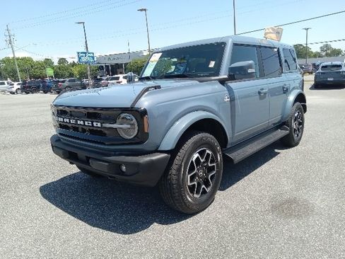 Certified 2025 Ford Bronco Outer Banks AWD/4WD image 11