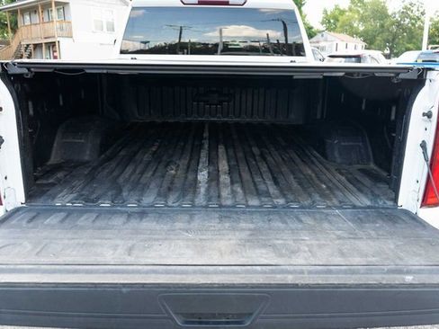 Used 2021 Chevrolet Silverado 2500 Custom w/ Custom Value Package image 8