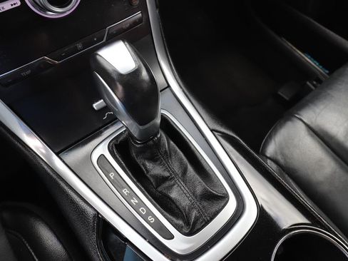 Used 2017 Ford Edge Titanium w/ Technology Package FWD image 22